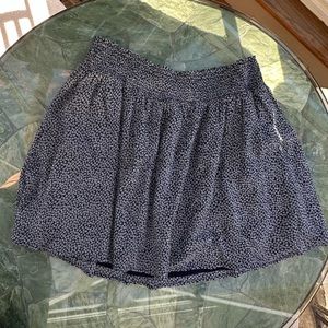 Women’s size large old navy skirt